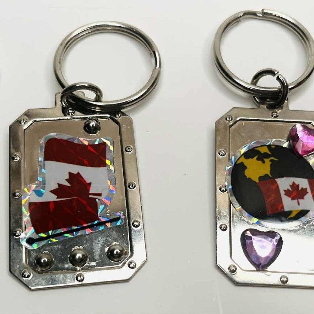 Handmade Canadian Flag Metal Keychain Gift Souvenir NWT - Picture 4 of 7
